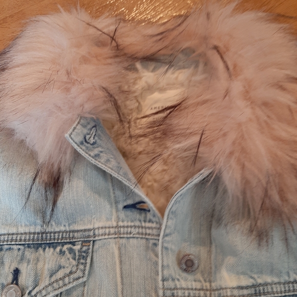 American Eagle Jean Jacket with Faux Pink Fur - Picture 2 of 10